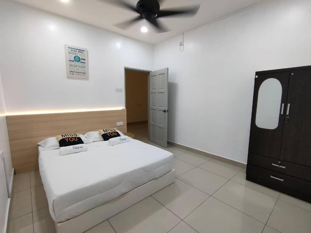 Setia Home Sitiawan Ktv 12+4 Pax Exteriör bild
