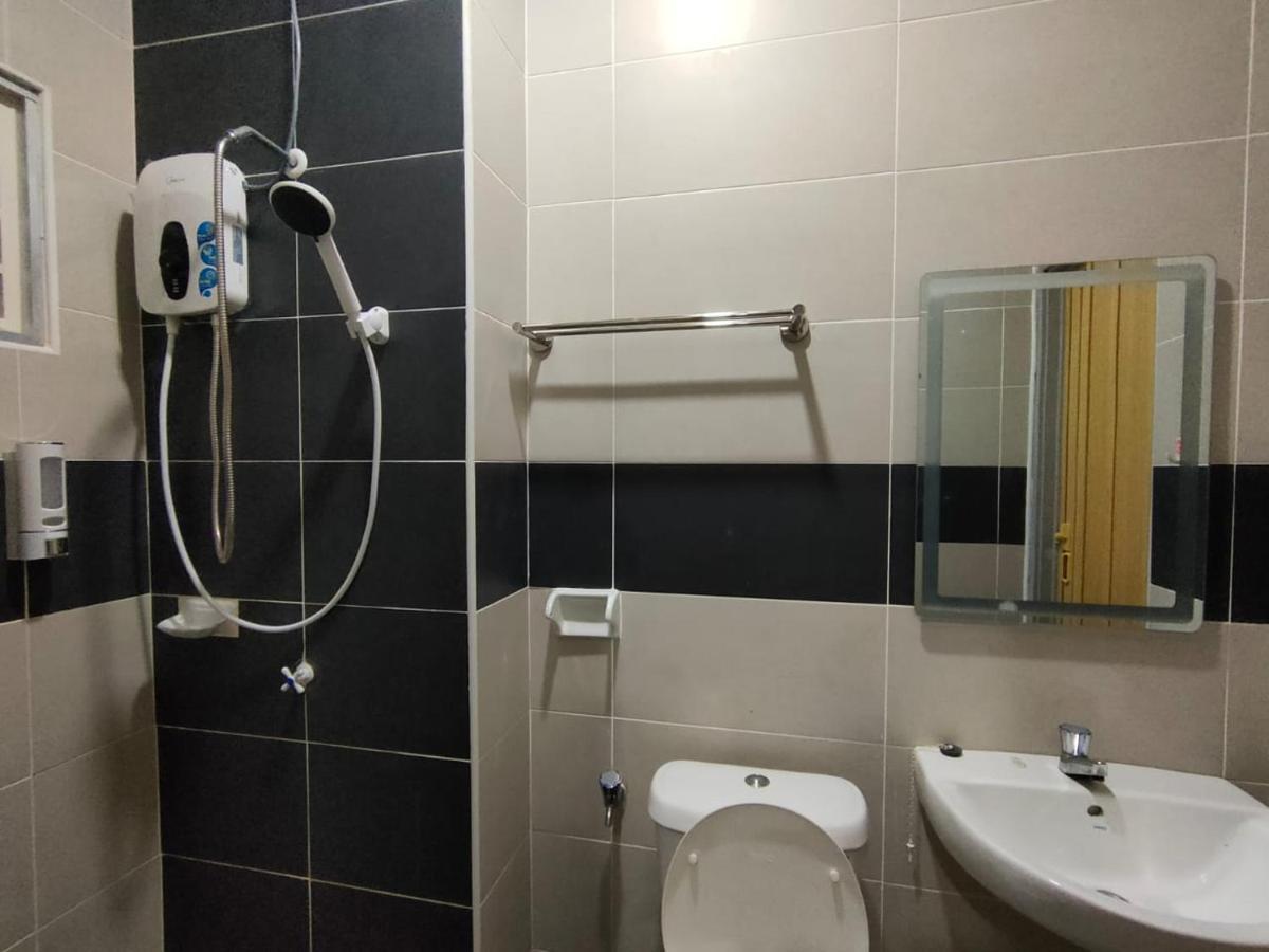 Setia Home Sitiawan Ktv 12+4 Pax Exteriör bild